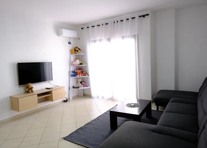 Apartament Spacious Near