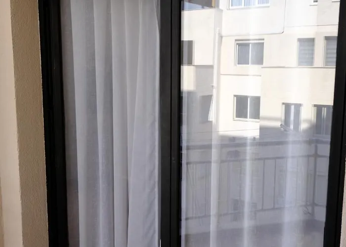 Spacious Near Apartament
