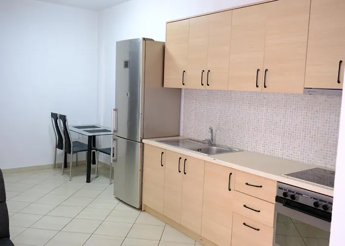 Apartament Spacious Near
