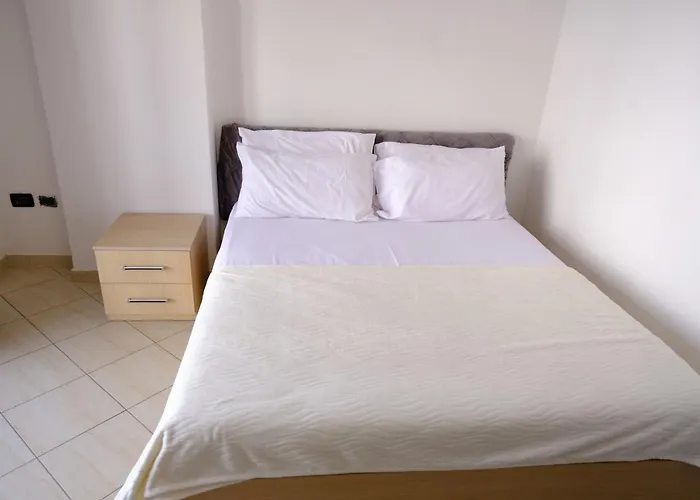 Spacious Near Apartament Durrës